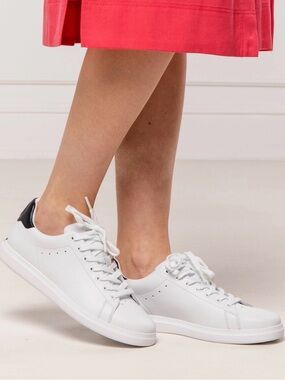 Tory Burch Howell Court Sneaker Size 6.5 White Black Leather Neutral Minimalist